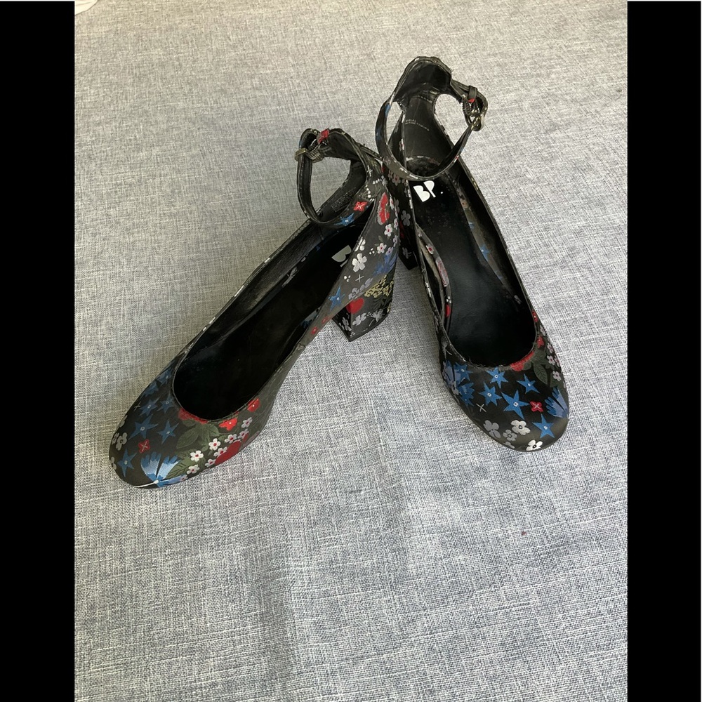 BP Black Floral Ankle Strap block heels size 7